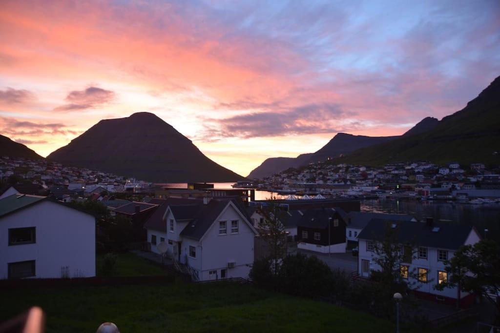 Cozy Cottage Klaksvík エクステリア 写真