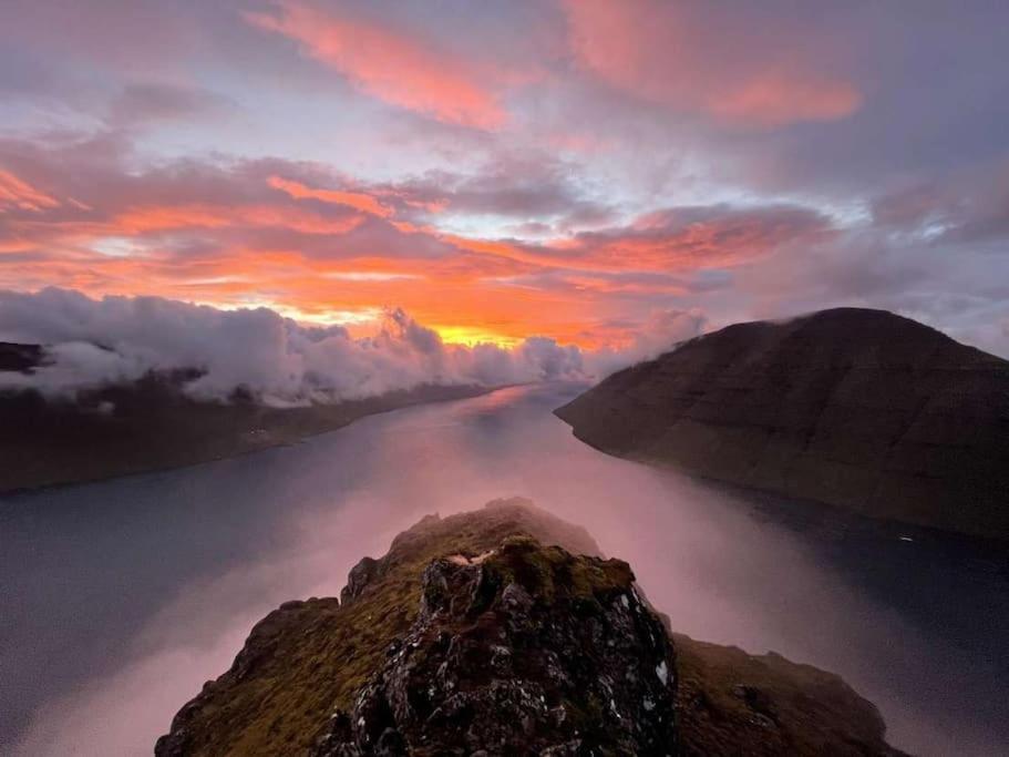 Cozy Cottage Klaksvík エクステリア 写真
